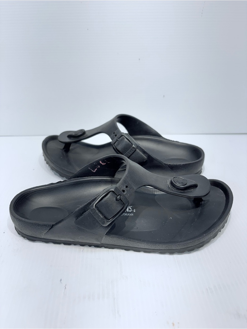 Birkenstock Kids Black Thong Sandals with Adjustable Buckle Strap